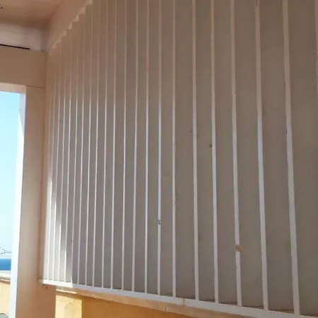 فندق مبيت وإفطار Miramare Di Antonella Ranieri 3*