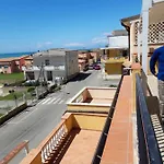 Miramare Di Antonella Ranieri Bed & Breakfast 3*