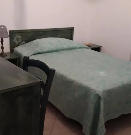 Miramare Di Antonella Ranieri ベッド・アンド・ブレックファスト イーゾラ・ディ・カーポ・リッツート