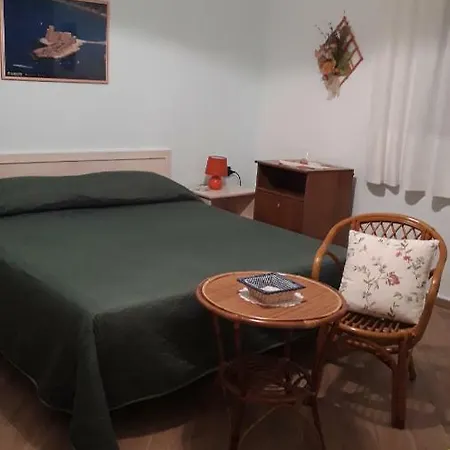 Miramare Di Antonella Ranieri 住宿加早餐酒店 3*