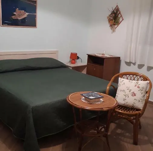 Miramare Di Antonella Ranieri לינה וארוחת בוקר 3*